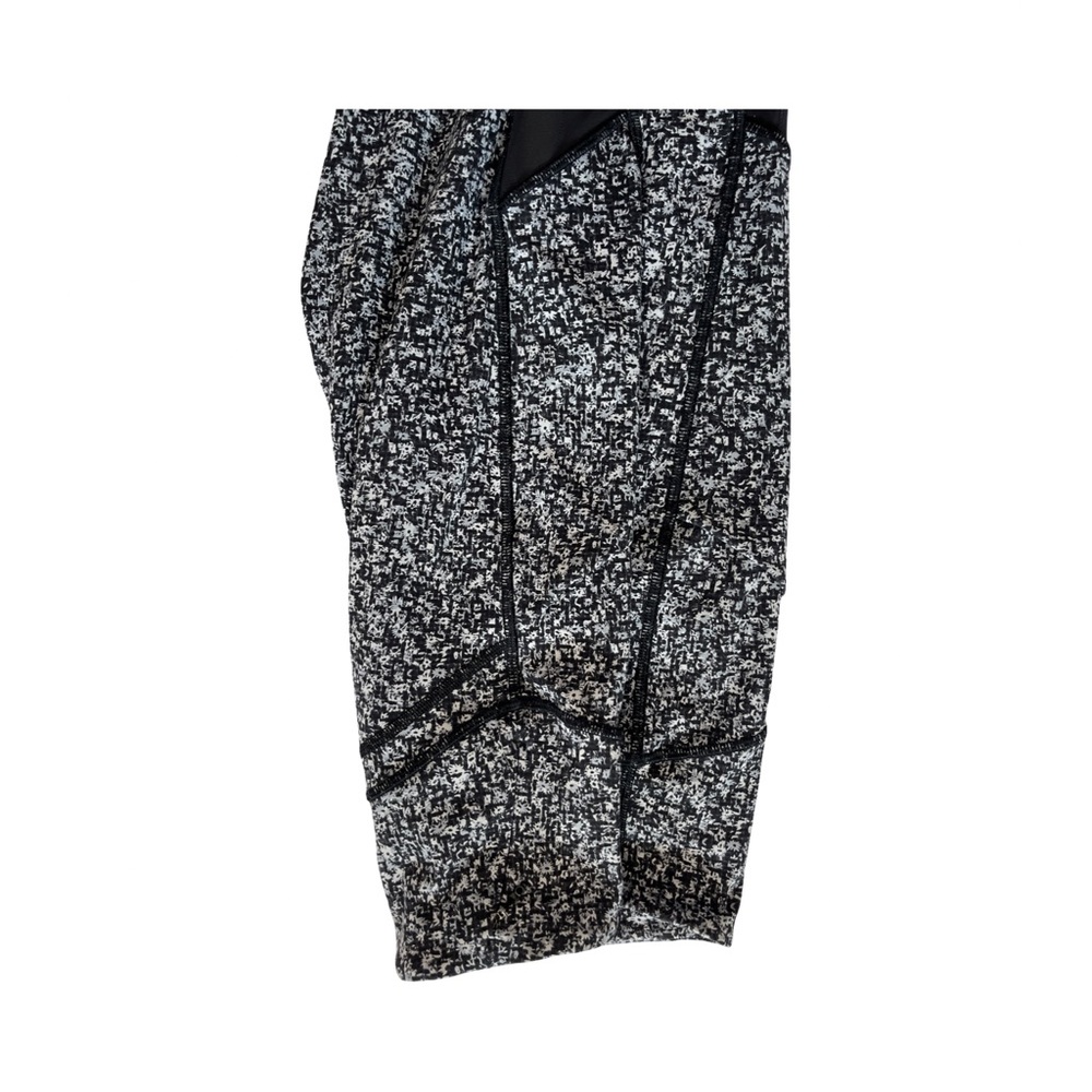 Lululemon Wunder Under Crop Leggings Mosaic Print with Mech Panels Size 6 EUC - Picture 6 of 9